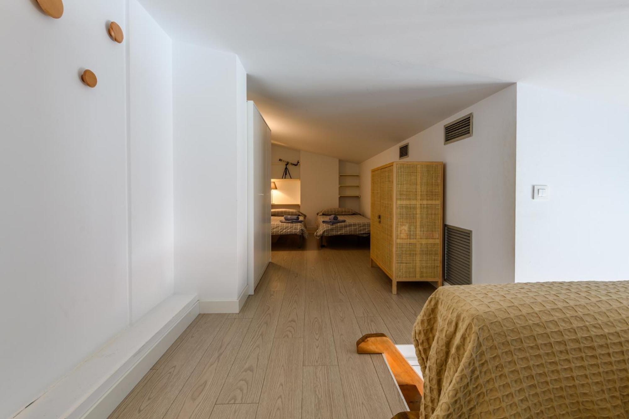 Duplex Sa Tarongeta - 5' Playa I Vistas I Terraza 20M2 I Ascensor I Equipado Apartment Cadaques Exterior photo