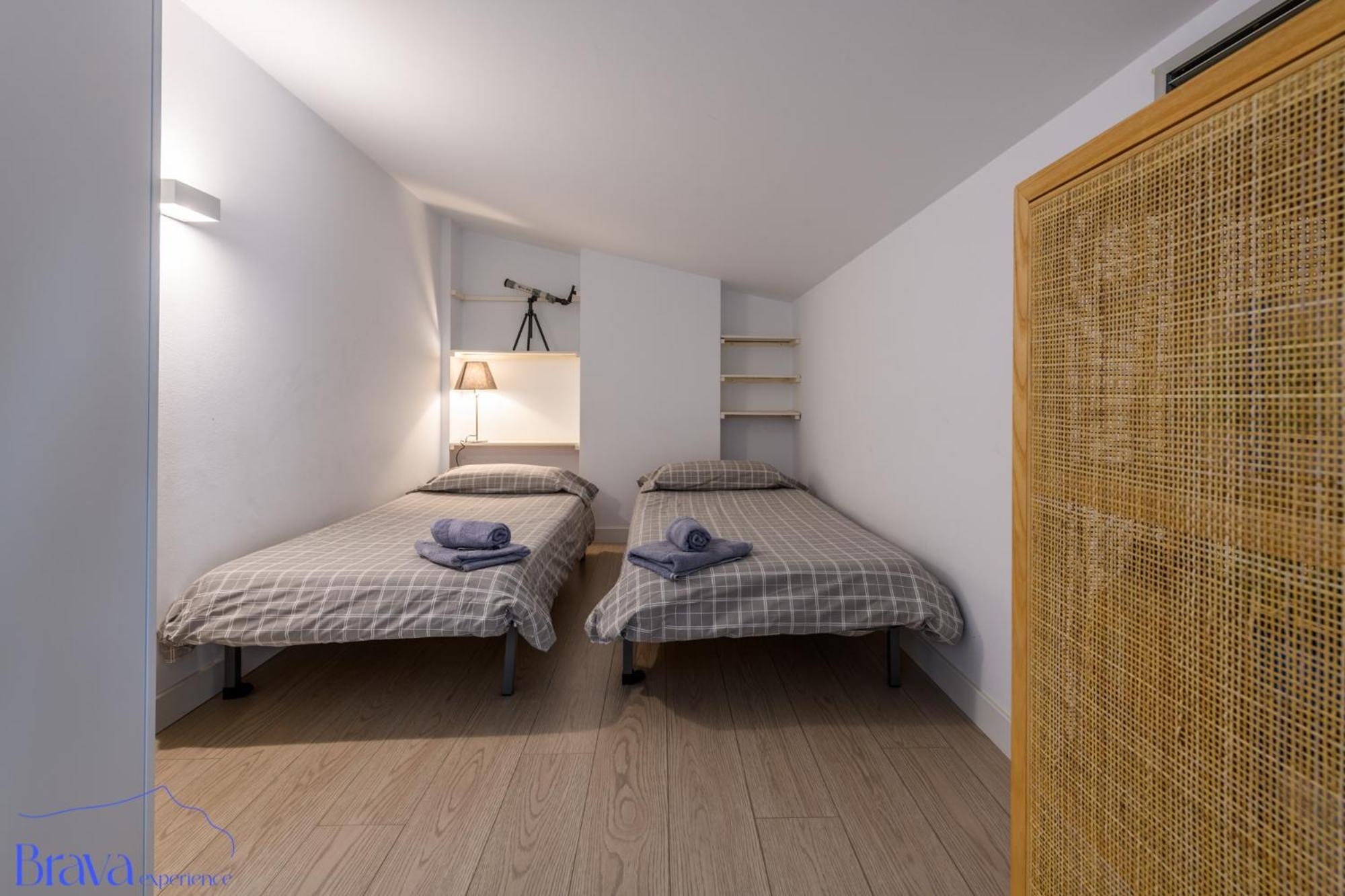 Duplex Sa Tarongeta - 5' Playa I Vistas I Terraza 20M2 I Ascensor I Equipado Apartment Cadaques Exterior photo