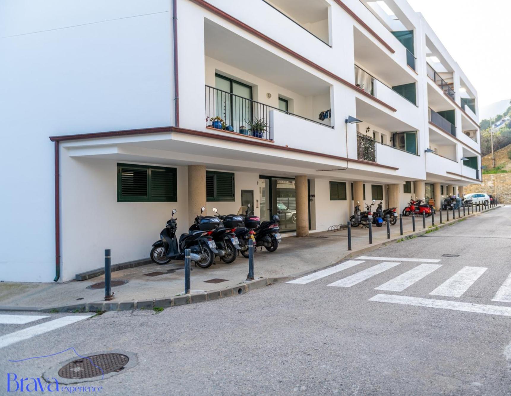 Duplex Sa Tarongeta - 5' Playa I Vistas I Terraza 20M2 I Ascensor I Equipado Apartment Cadaques Exterior photo